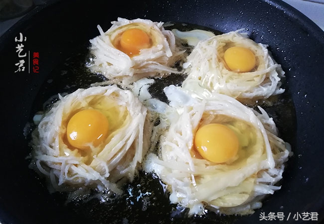 图片[9]-土豆丝的创意早餐做法 一个土豆4个鸡蛋 全家吃完不过瘾-起舞食谱网