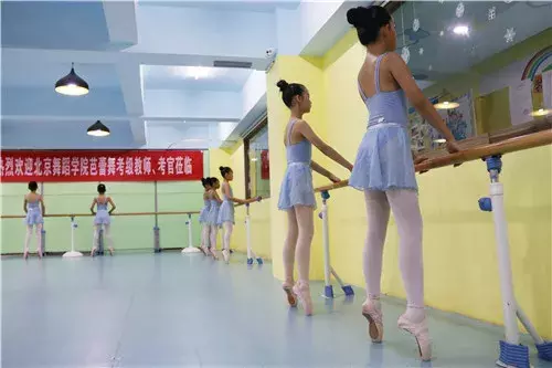 幼儿舞蹈启蒙班 3 5岁中国舞启蒙班教学 南京正人少儿艺术教育