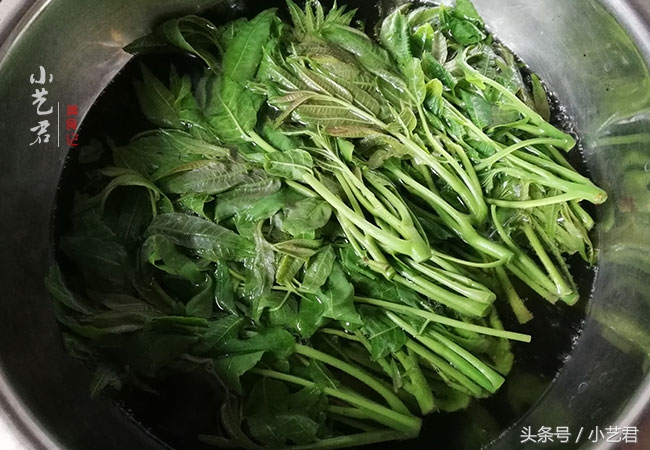图片[4]-【香椿芽鸡蛋饼】做法步骤图 健康营养 我家孩子连吃三个不过-起舞食谱网