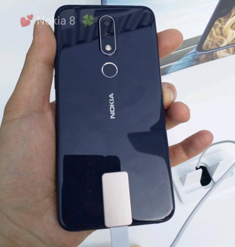 Nokia X真机外观设计图赏 千元手机中又一新挑选