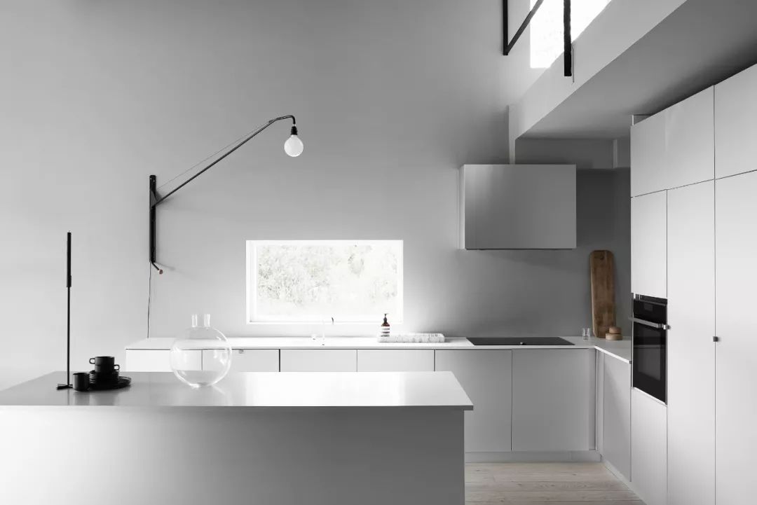 我原本以为北欧风已经很简单了,没想到还有极简北欧风……