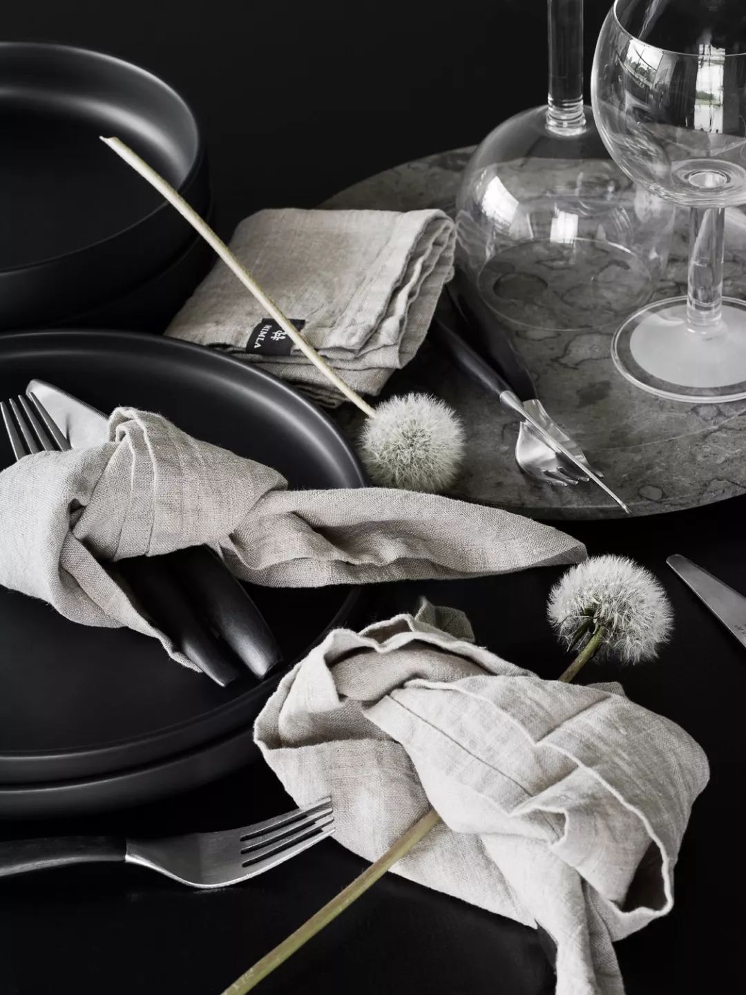 我原本以为北欧风已经很简单了,没想到还有极简北欧风……