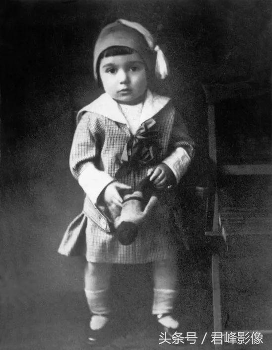 114张经典照片，尽述战地摄影师卡帕的传奇一生