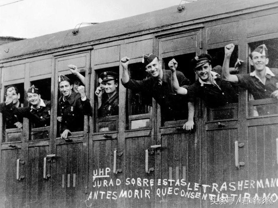 114张经典照片，尽述战地摄影师卡帕的传奇一生