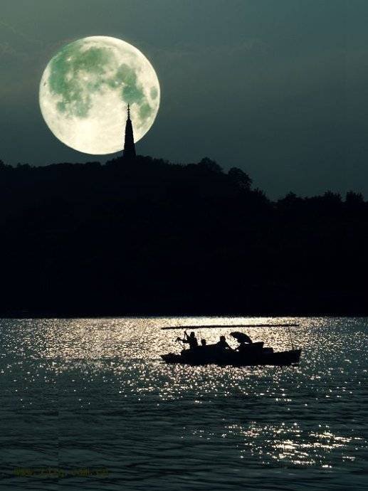 描写月亮的古诗词赏析,最美的月亮,最美的