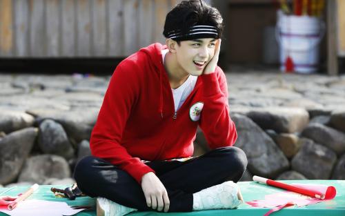 Dragon of black of table of article of Wu Lei small gain, atelier apologizes, punish severity relevant staff member