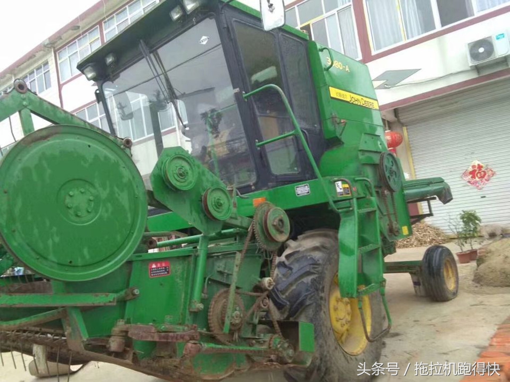 2010年的約翰迪爾3080收割機(jī)，現(xiàn)在還是收麥子的好機(jī)器