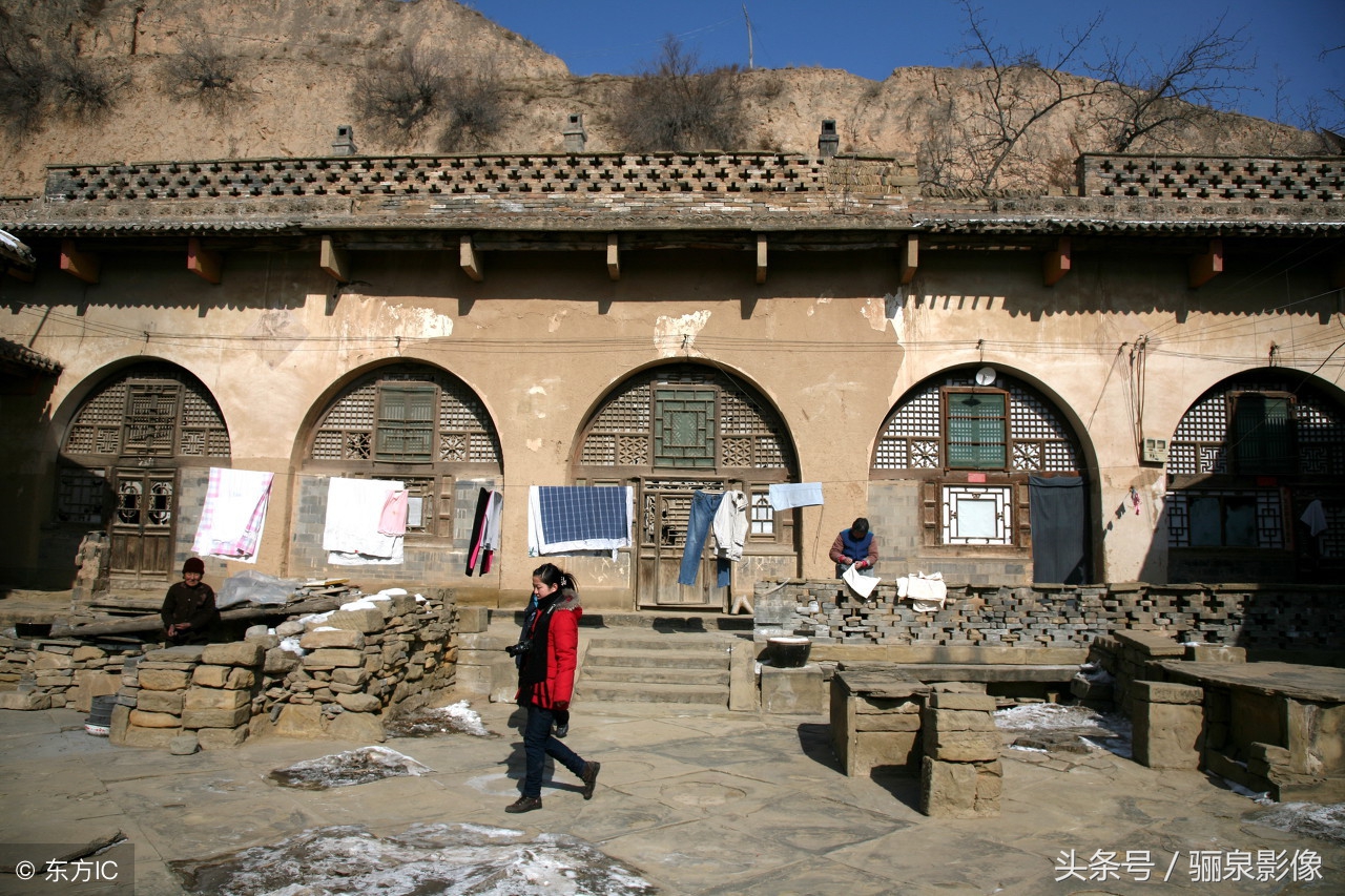 窑洞,是中国北方黄土高原上特有的中国民居形式