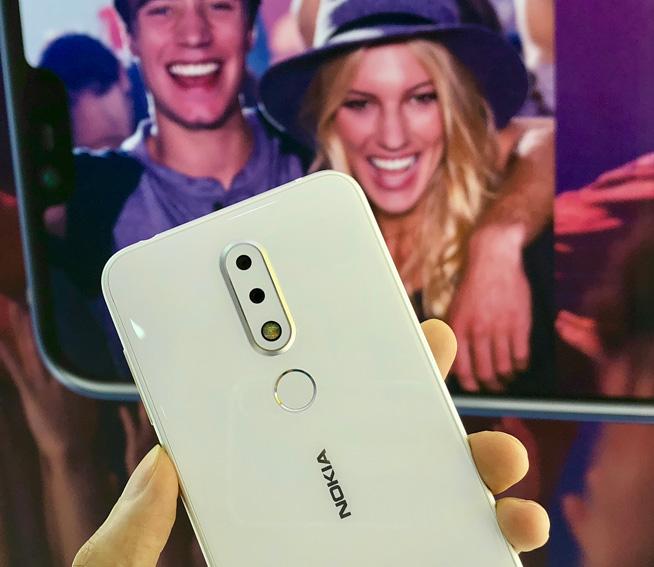 Nokia第一款刘海屏手机：nokia x6市场价1299元起，1000元爆品？
