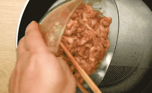 图片[4]-京酱肉丝做法步骤图  腌肉的时候要这样做-起舞食谱网