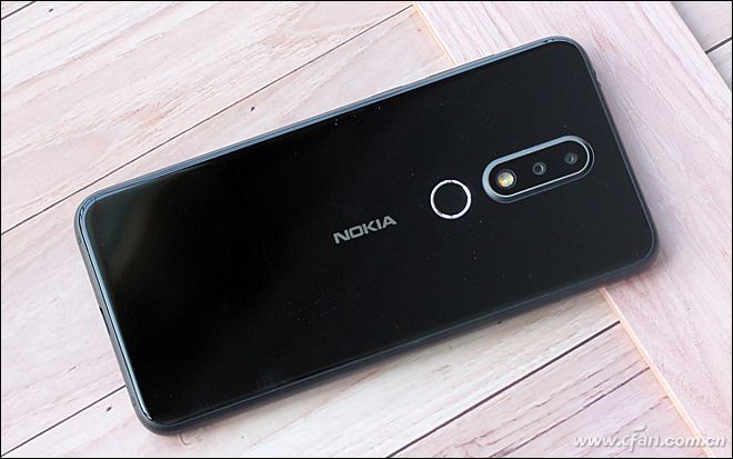 1299元的刘海屏新机！体验Nokia X6看它值不值？