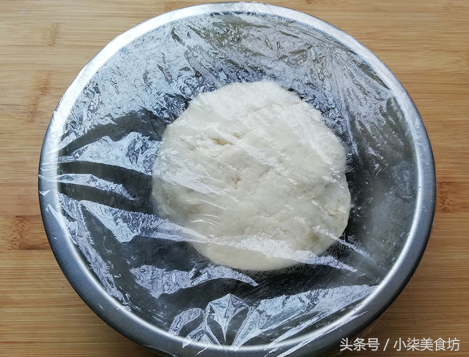 图片[6]-葱花饼这样做 外焦里软 不用发面 筷子搅一搅 做法超级简单-起舞食谱网
