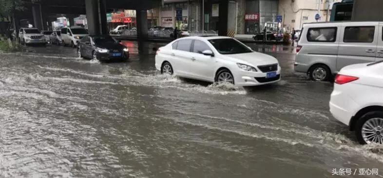 确实很任性，乌鲁木齐市平均气温急剧下降15℃！这一幕幕今日你历经了没有？