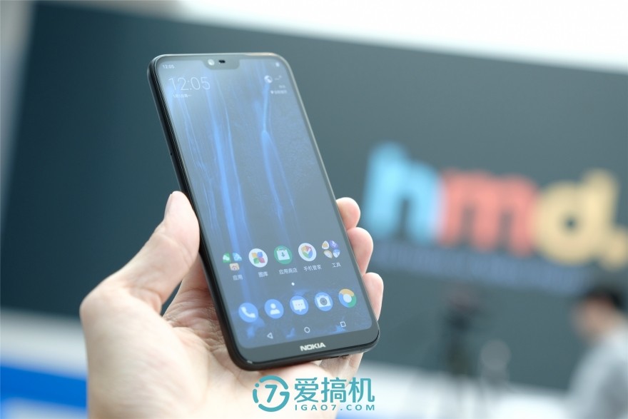 诺基亚首款亲民刘海屏新机，Nokia X6上手体验评测