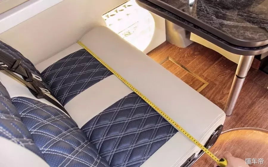 顺旅B型S850旅居房车，室内空间大，精巧灵便！