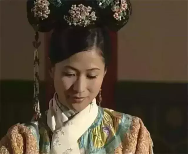 曾是全国武术冠军,在香港影坛打拼多年无人知,后来在好莱坞扬名
