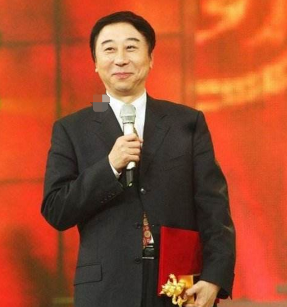 冯巩新电影即将上映,与刘昊然演父子,网友