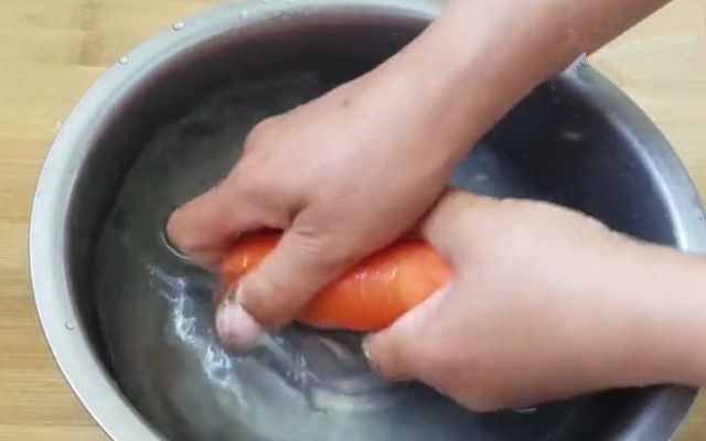图片[5]-黄瓜拌凉皮做法  适合炎热天气的一道清淡爽口的快手小拌菜-起舞食谱网