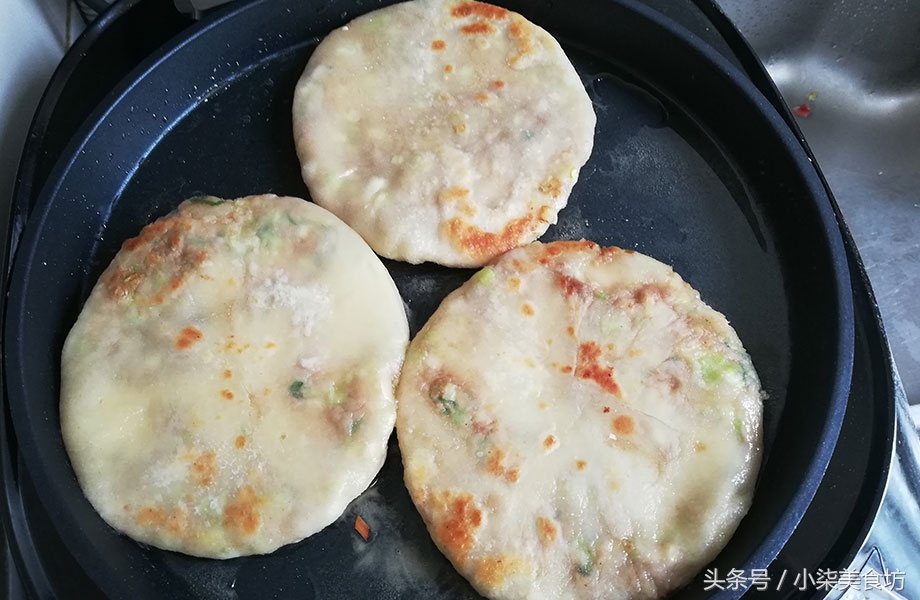 图片[18]-牛肉馅饼的最快速做法 不发面 不饧面 咬一口满嘴香 营养健康-起舞食谱网