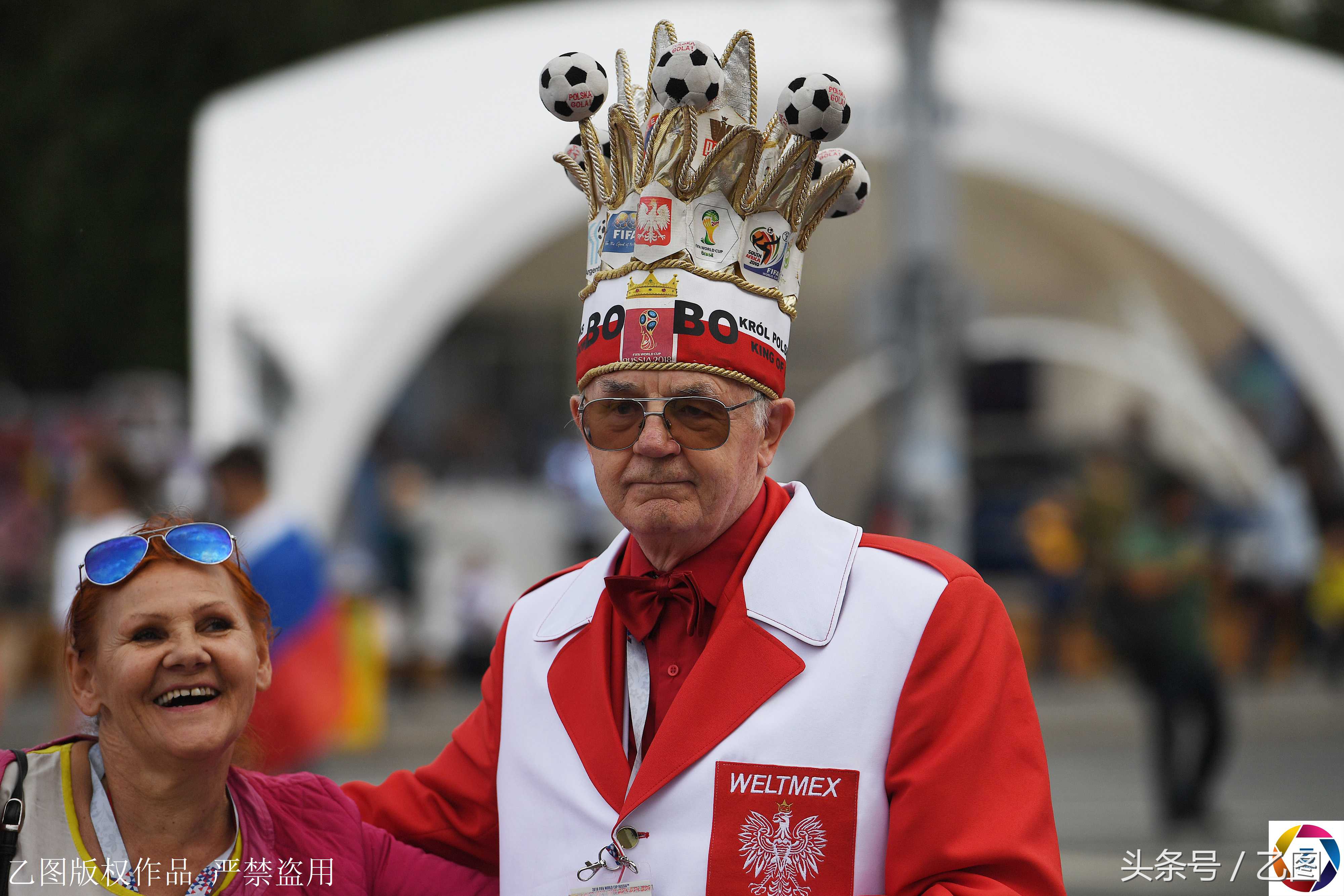 老汉闲着没事聊起了世界杯(七旬老人连看十届世界杯比赛，俄罗斯他又来了，还想到卡塔尔)