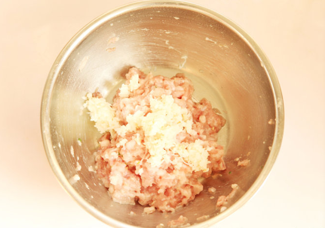 圖片[4]-獅子頭都吃過但是你吃過蛋黃獅子頭嗎-起舞食譜網