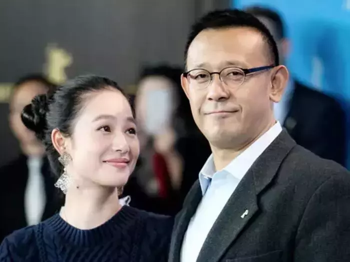 不愧是征服姜文的女人