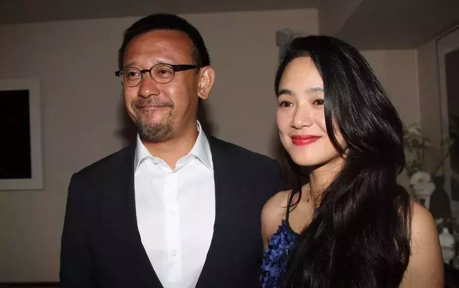 不愧是征服姜文的女人