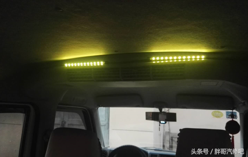 图片[15]_胖哥加装LED氛围灯成本不到50元 换个心情大家觉得怎么样_5a汽车网