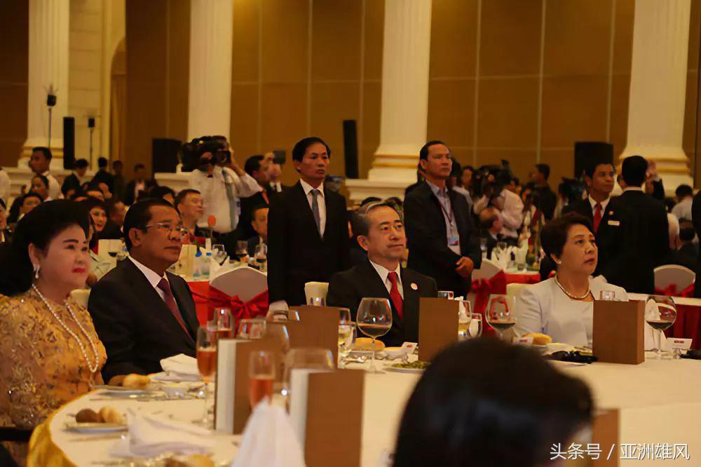 中国驻柬埔寨大使会魔法？一天内三见国王、首相