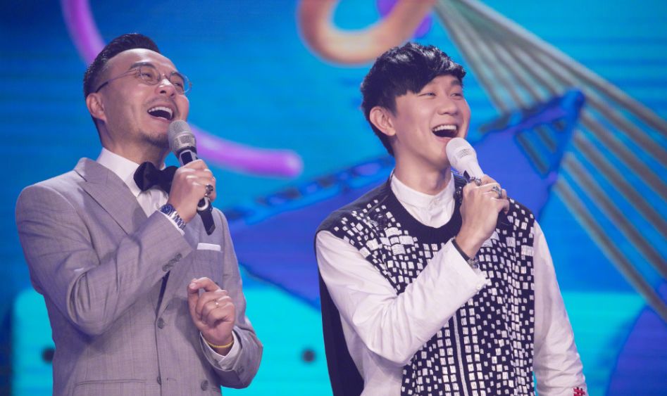 Ever was cold-shouldered to do not have a room to do not have accident of award of music of car, gold to brush a shoulder by first love, 