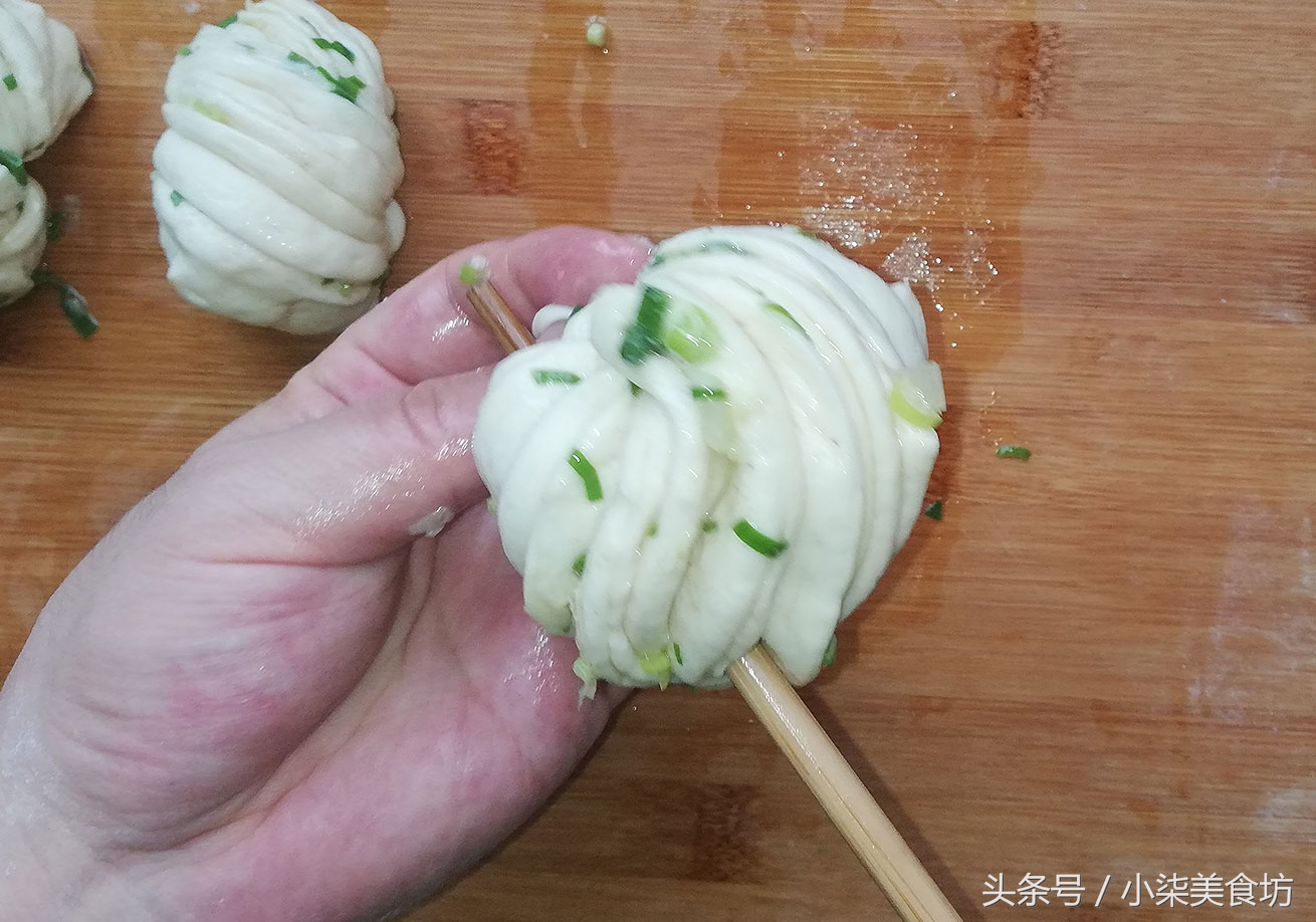 图片[15]-面粉不要蒸馒头包饺子了 试试这样做 好看又美味 做法详细教程-起舞食谱网