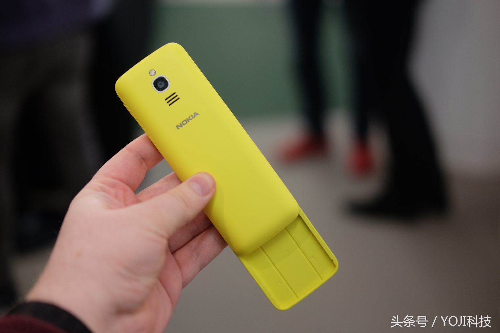 Nokia8110 4g滑蓋香蕉蘋果機，情結(jié)傳奇500塊值不值得