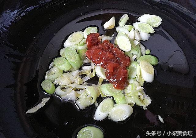 图片[5]-茄子焖面条好吃有秘诀 炒一炒拌一拌 简单又实用 省事又好吃-起舞食谱网