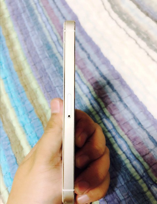 iPhone5s有好幾個(gè)版本號(hào)，選購(gòu)要留意看型號(hào)規(guī)格！