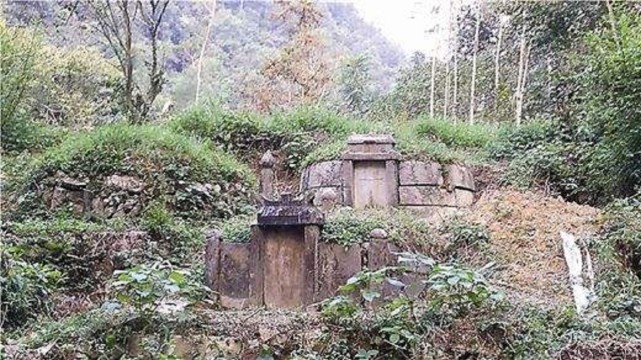 农村老话说祖坟出人,屋场发家,什么意思,