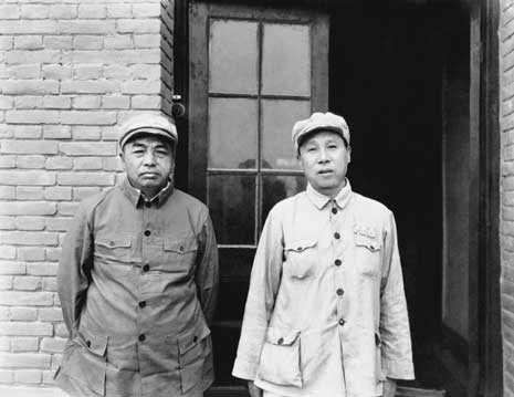 实拍1949年第一野战军4位首长合影，你不曾见过的