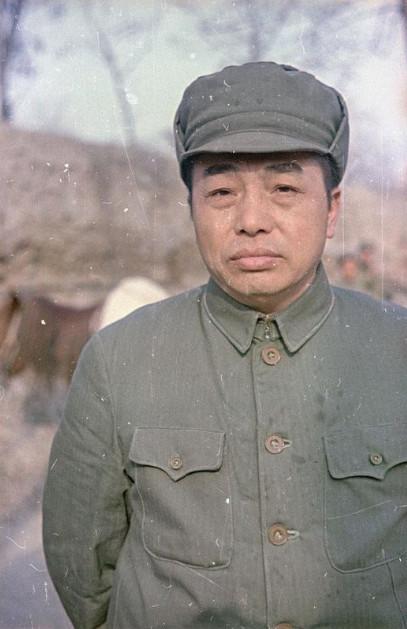 实拍1949年第一野战军4位首长合影，你不曾见过的