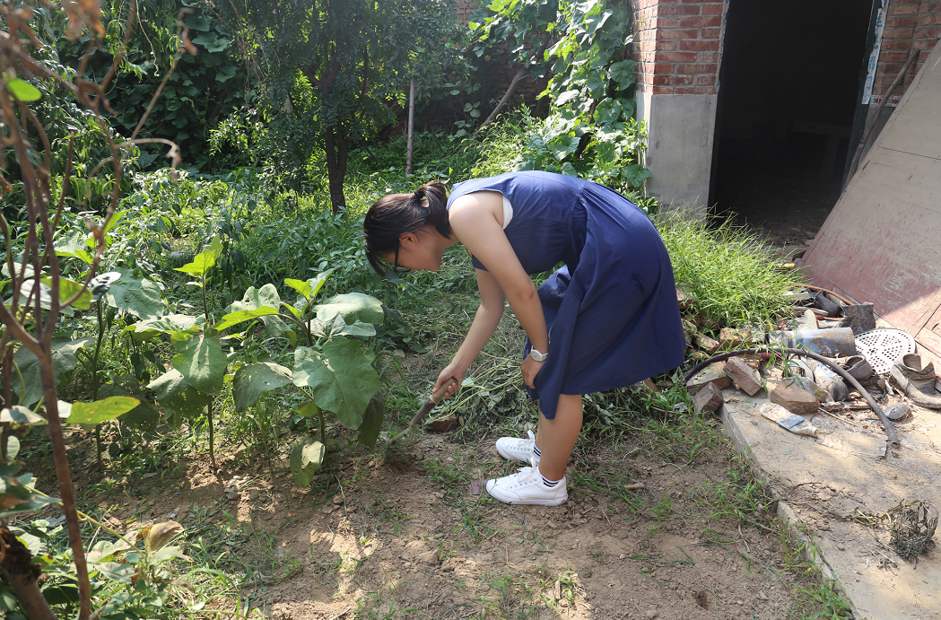 助寒门学子圆梦，张子琪：我会好好学习 争取奖学金减轻家中负担