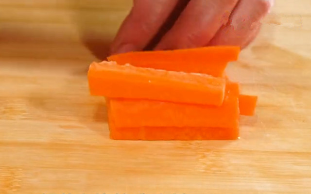 图片[3]-腌制萝卜的做法 白萝卜片这样腌 颜色鲜艳 口感更加爽口清脆-起舞食谱网
