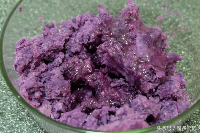 月饼别再买了，自己做的营养又健康，甜而不腻，做法很简单！