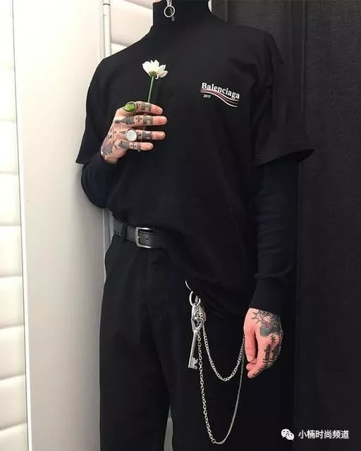 男士穿搭：铁腰链潮流大回归，妙用「裤链」让你变身硬派型男