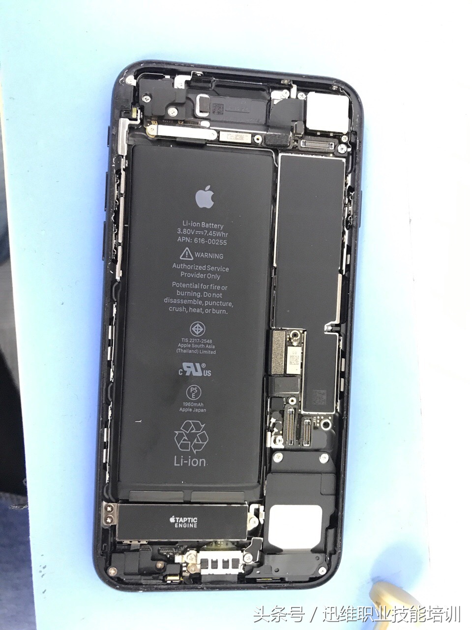 iPhone7手机硬盘32G升級128G，容积提高4倍，大运行内存看见爽死了！