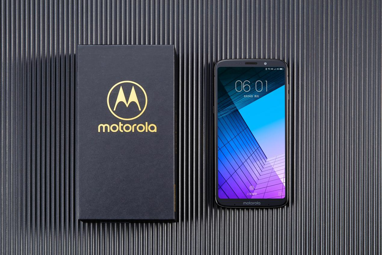 全世界第一款5G商务接待旗舰级，motorola z3图赏