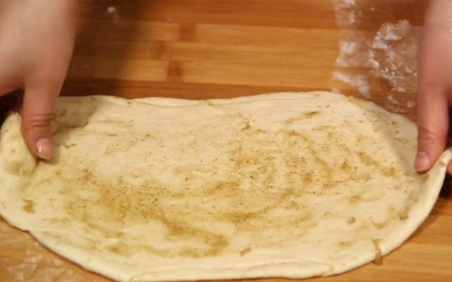 图片[7]-千层饼做法步骤图 做出来酥软香脆、层层分明！-起舞食谱网