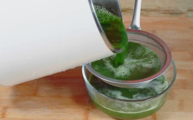 图片[3]-菠菜做凉粉方法 详细配方和比例  自己在家就能做-起舞食谱网