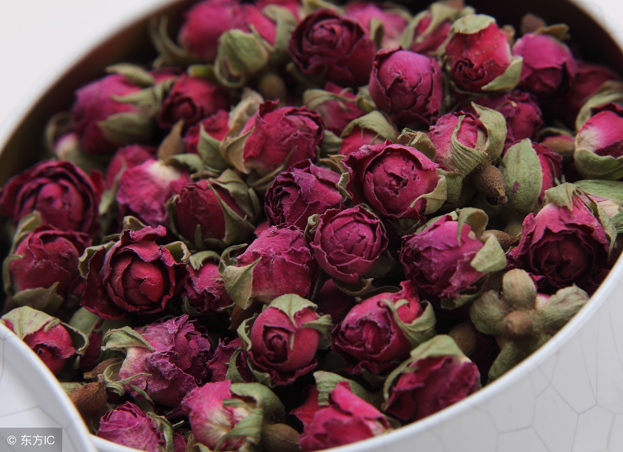 玫瑰花茶的作用，喝玫瑰花茶有什么好处？哪些人不能喝玫瑰花茶