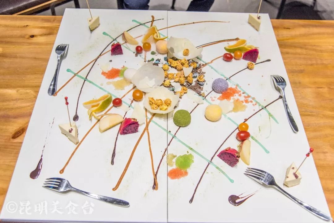 Allegedly this is, kunming sweethearts loves the place that go most, but " look up at sky "