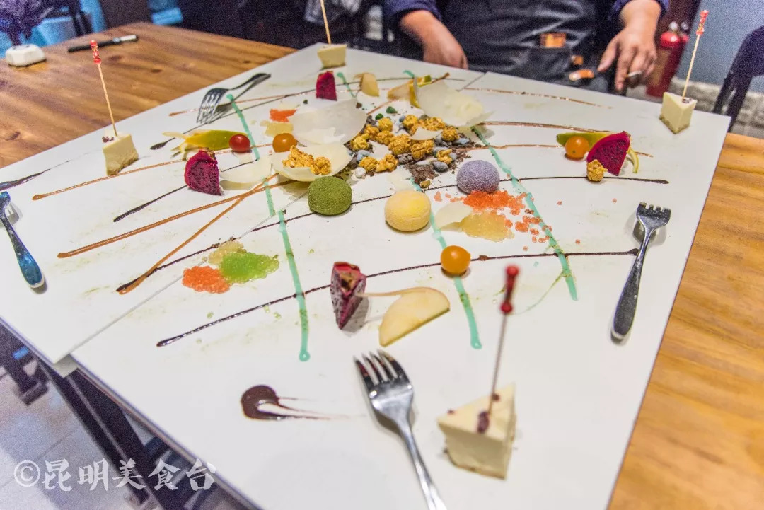 Allegedly this is, kunming sweethearts loves the place that go most, but " look up at sky "