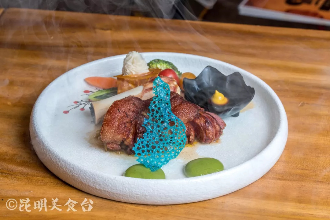 Allegedly this is, kunming sweethearts loves the place that go most, but " look up at sky "