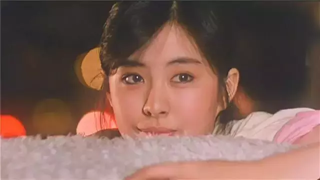 1990年王祖贤最高产,一年拍10部影片,最后一部造型最吓人